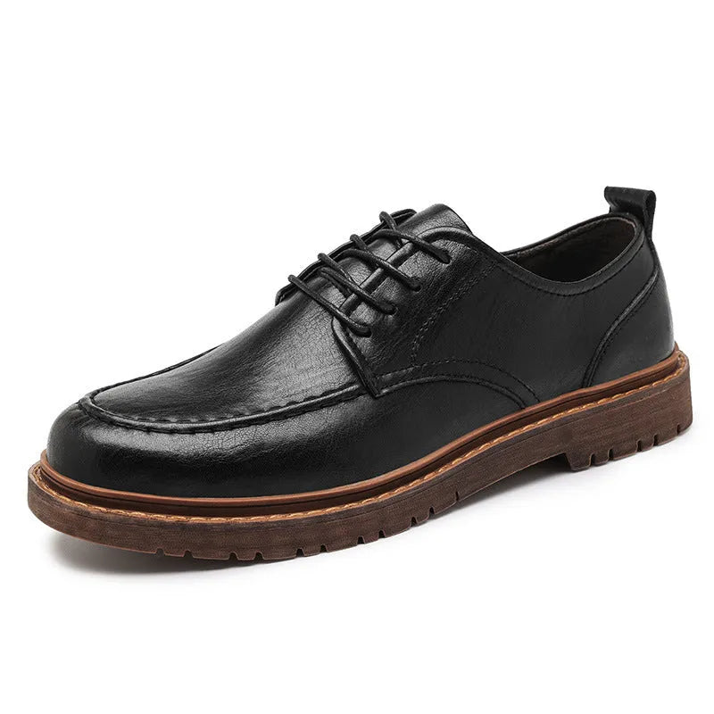 Casual leather shoes in black and brown with round toe design and rubber soles