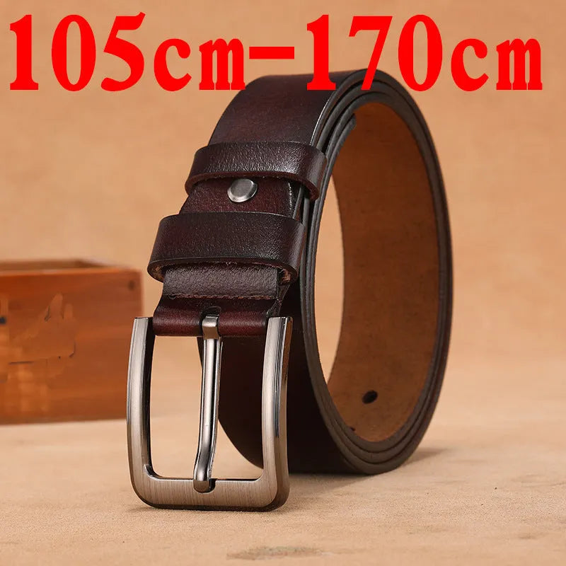 Men's casual square head pin buckle belt in black on jeans.