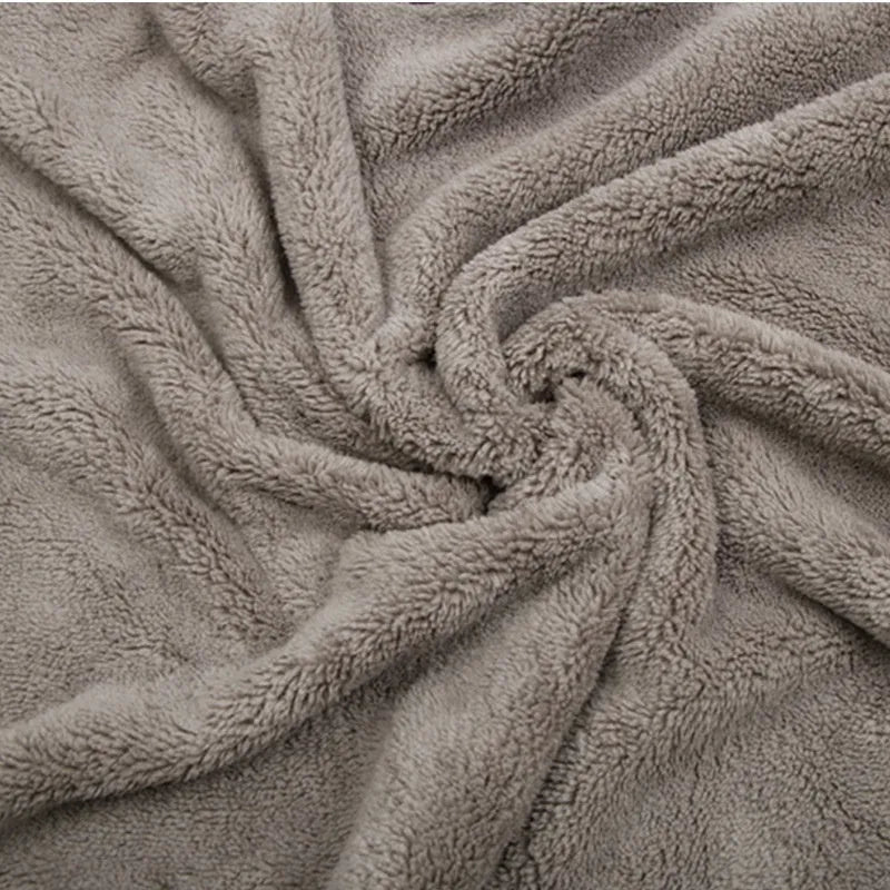 Microfiber car cleaning towel shown in three size variations: 75x35cm, 60x40cm, and 100x40cm.