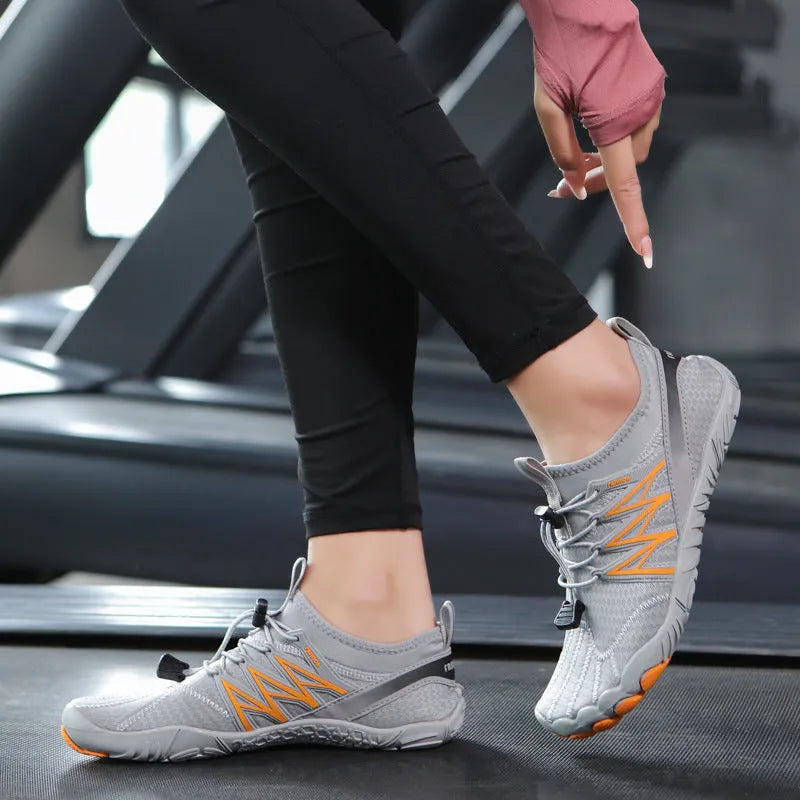 Indoor fitness training shoes with rubber sole and mesh lining in L2025 colour options