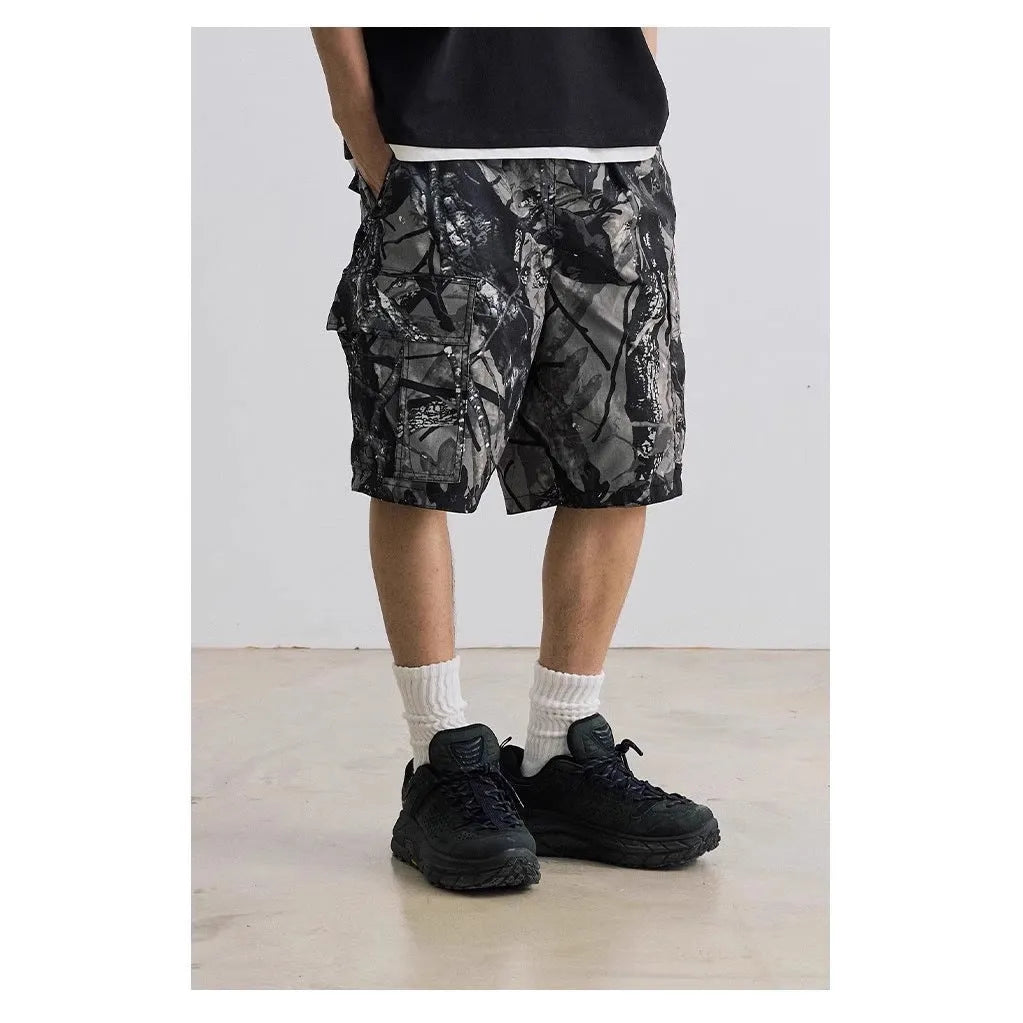 Loose casual straight-leg denim shorts with elasticated mid waist in black and army green colours