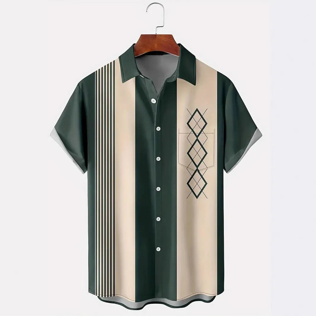 Men's plaid pattern short-sleeved shirt with lapel collar in loose fit regular cut cardigan style