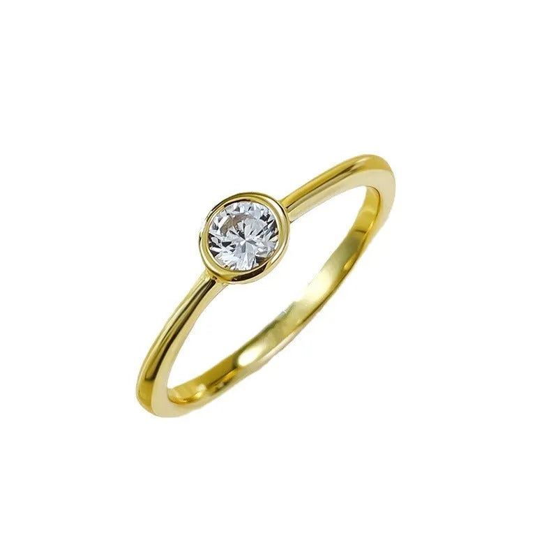 Minimalist silver ring with crown shape and line detailing in Korean Ins style