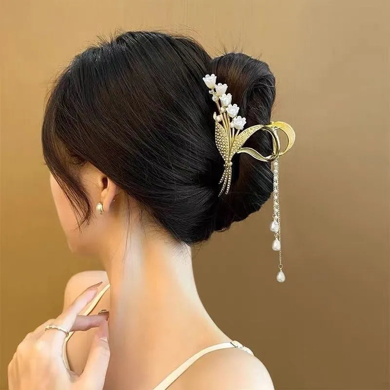 Women's large alloy butterfly tassel barrette with electroplating finish