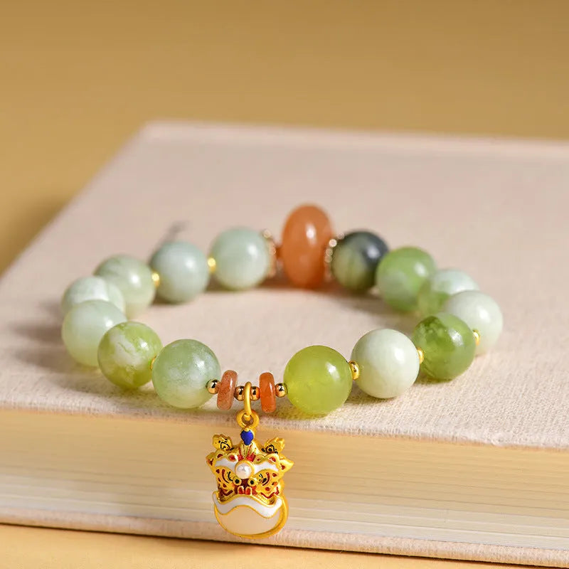 Handmade jade pendant bracelet with 10mm green milk-in-water Xingshi geometric design in retro style for women