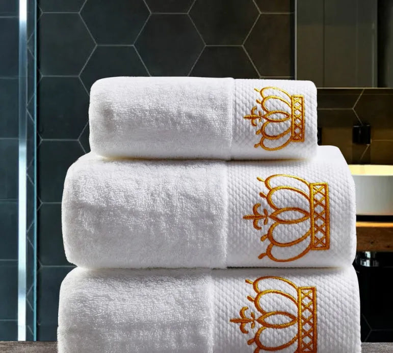 Cotton custom embroidery bath towel in white with size options including 70x140cm for hotel spa use