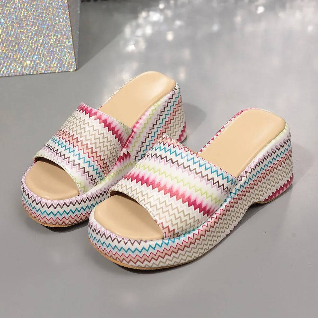 Women's wedge sandals with colourful wave print pattern, fish mouth toe and thick rubber sole