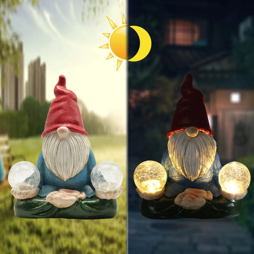 Solar LED resin dwarf doll garden ornament measuring 27x20cm with faceless old man design