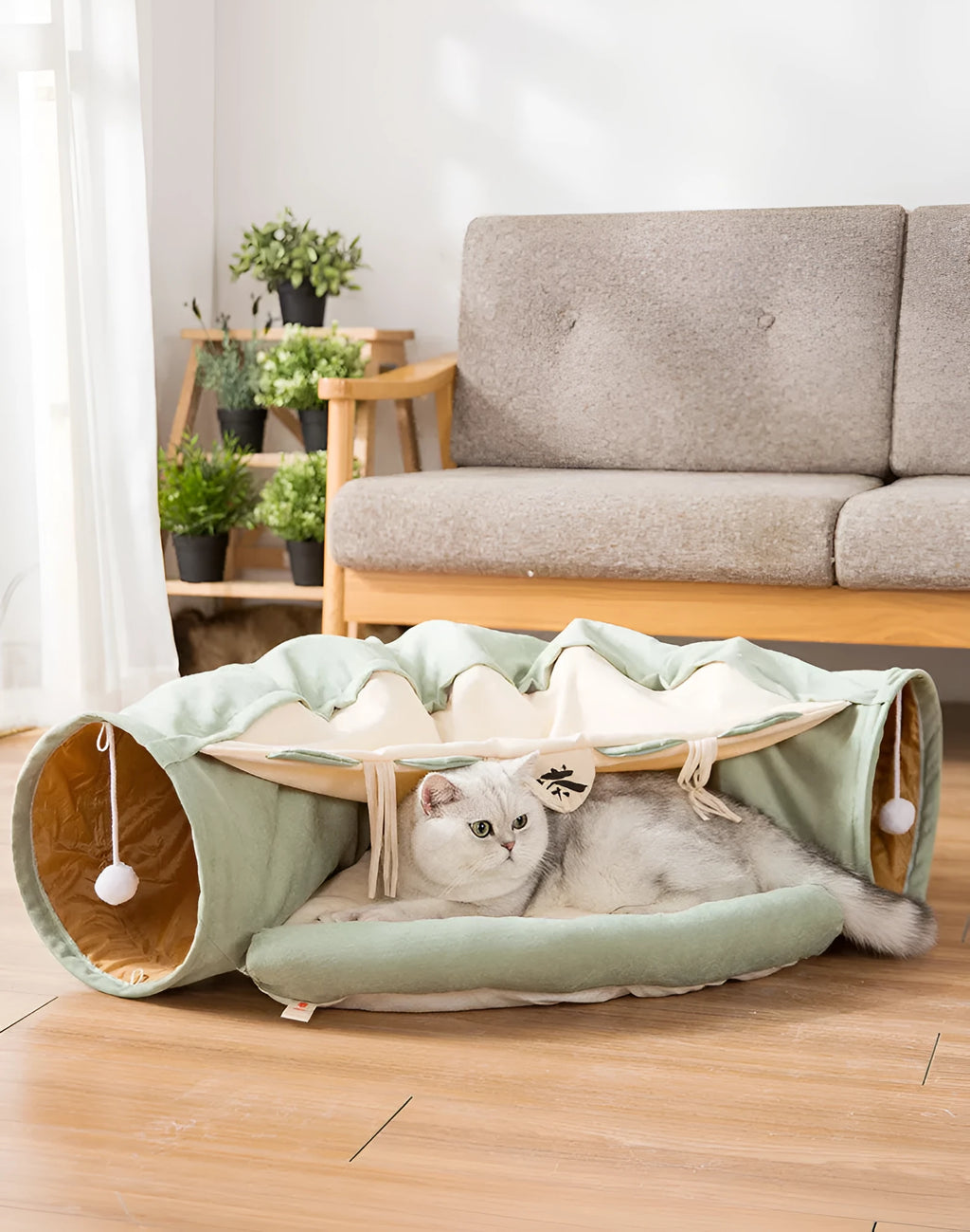 Collapsible cloth cat tunnel showing bar colour option with dimensions 45cm by 50cm by 22cm