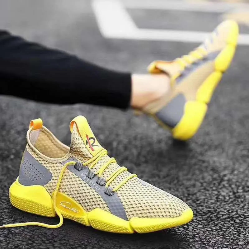 Breathable lace-up casual sports shoes in FW black with car suture detail and low heel