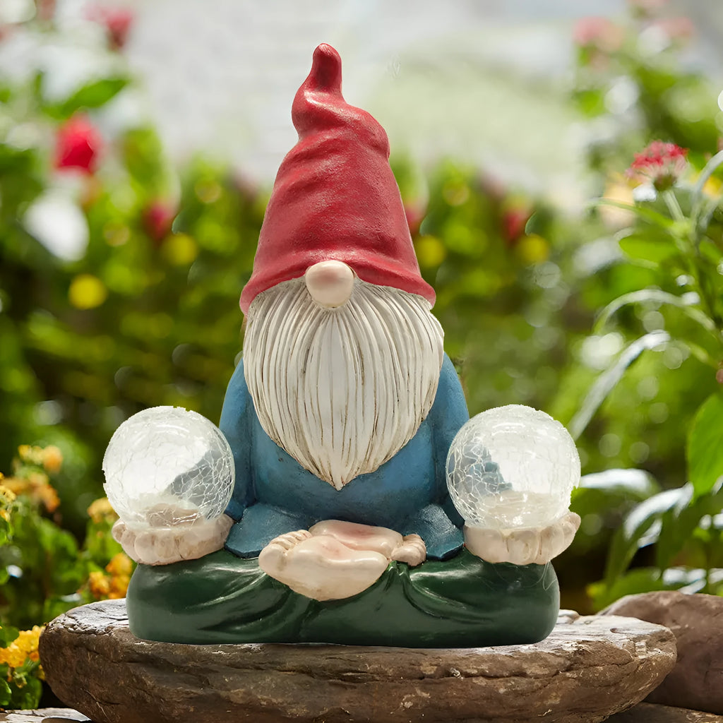Solar LED resin dwarf doll garden ornament measuring 27x20cm with faceless old man design