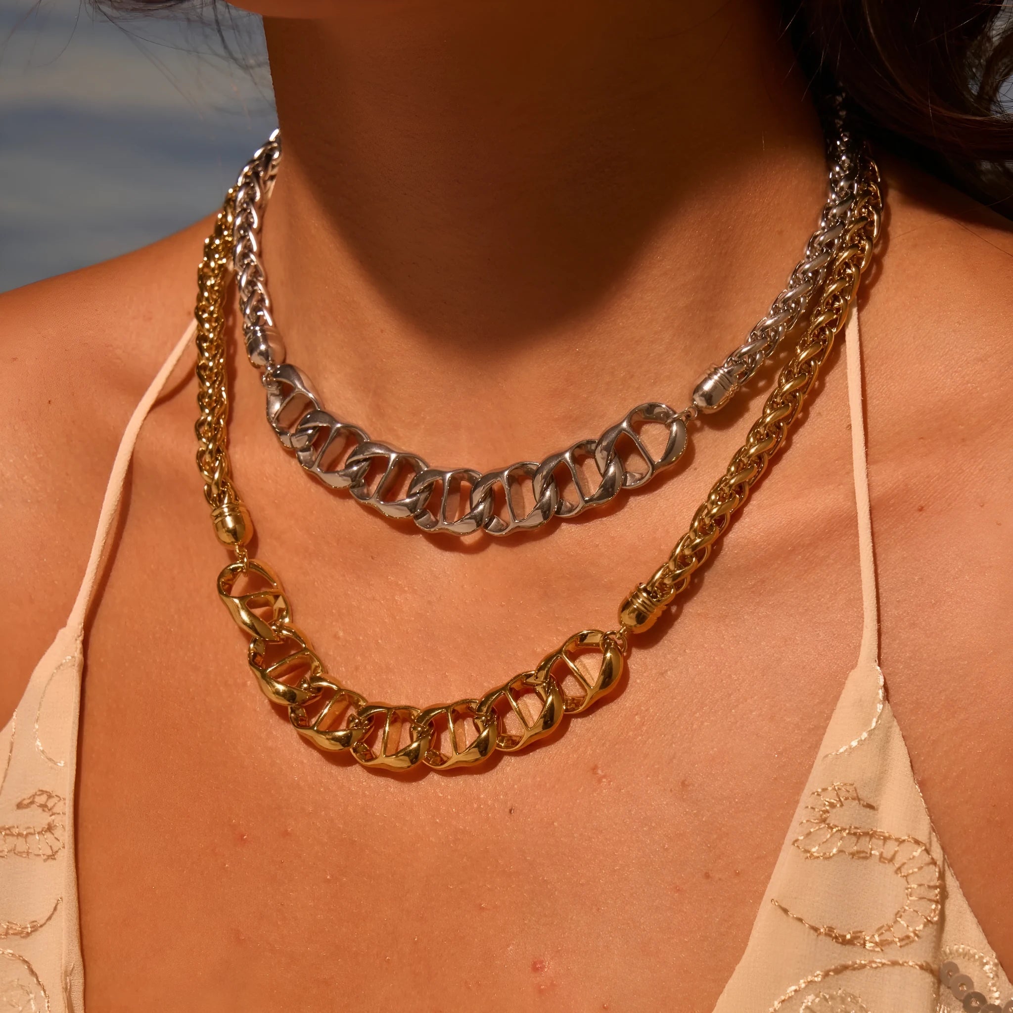 Women's stainless steel geometric chain necklace with gold plating and steel colour options
