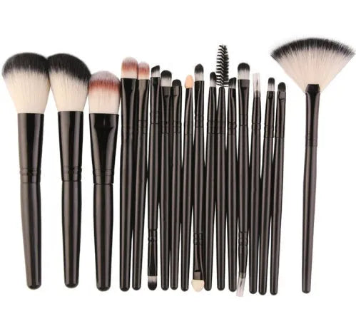 18-piece makeup brush set with fan-shaped cosmetic tools for professional application