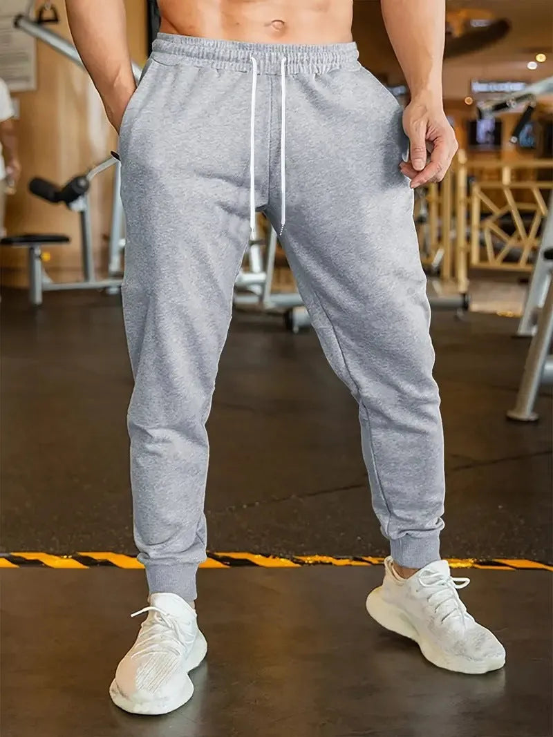 Men's linen leisure trousers with elastic waist and drawstring in loose fit casual style