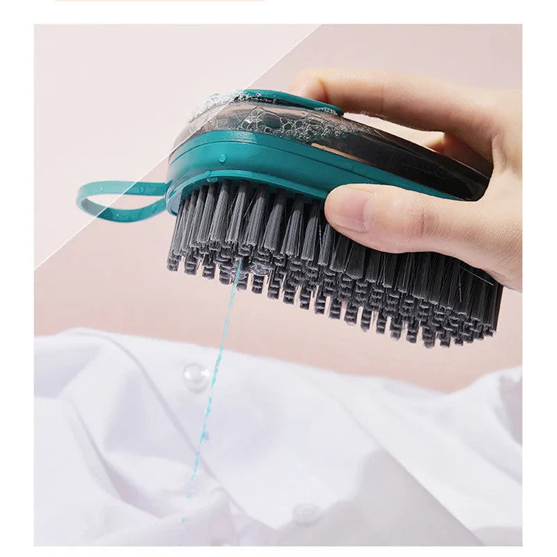 Automatic liquid cleaning brush with ergonomic grip in blue, green, or red colours with replacement heads