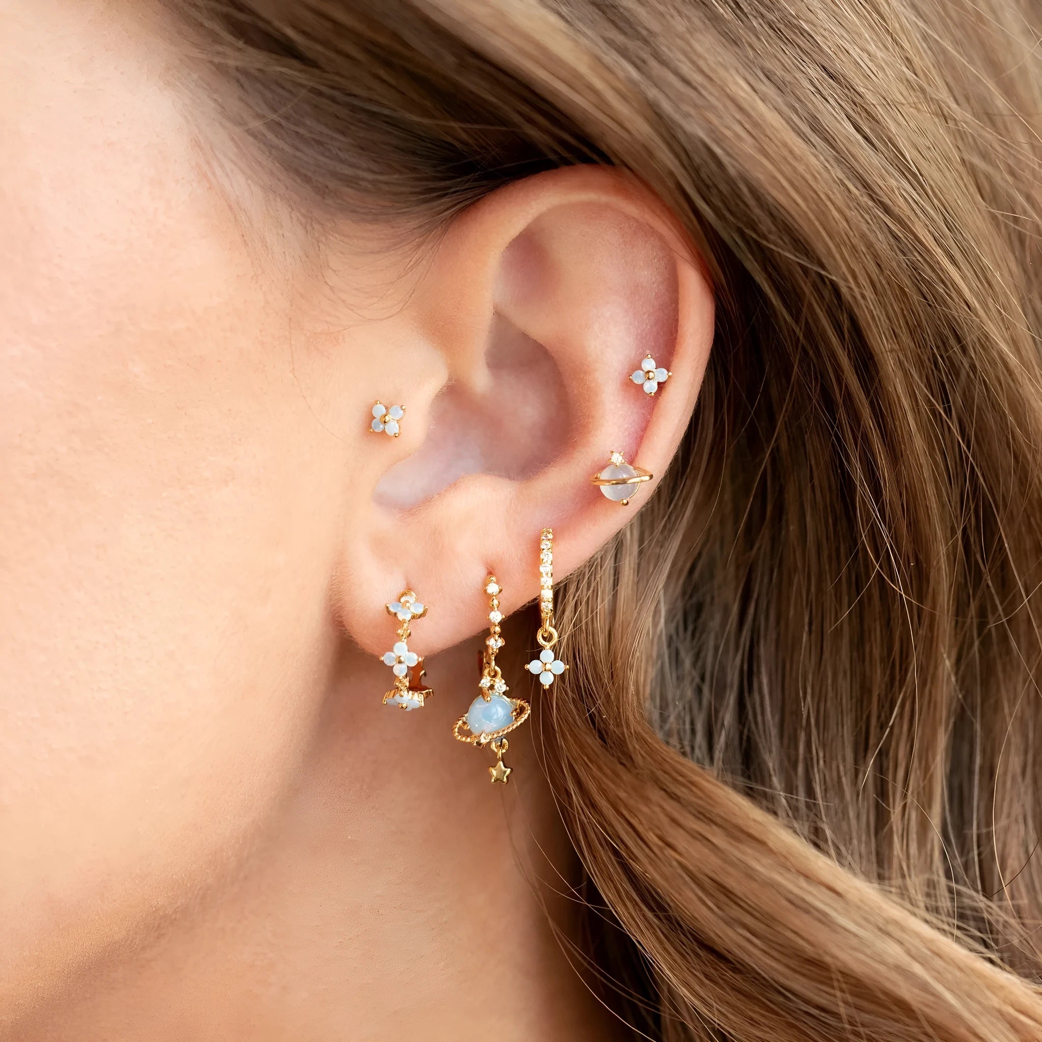 Japanese Korean sweet girl earrings with blue protein flower nail zircon mosaic design in gold or silver colour
