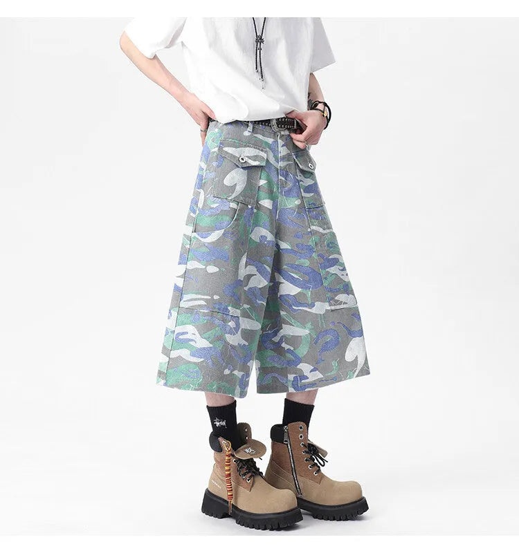 Camouflage cotton work trousers with cargo pockets and straight-leg cropped fit