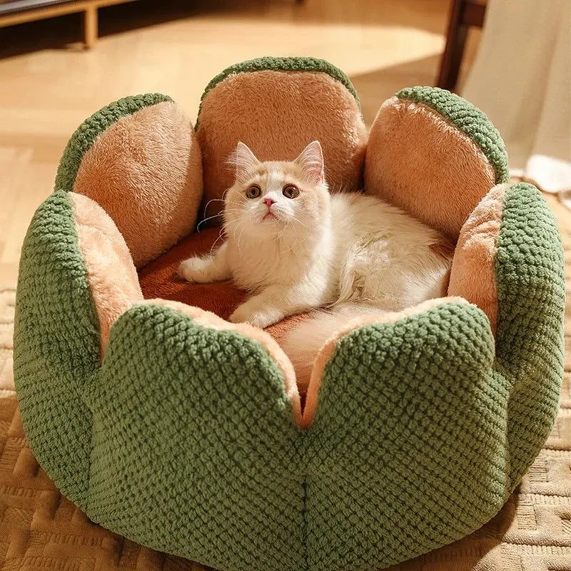 Cactus petal shaped pet kennel mat in soft plush material with non-slip bottom