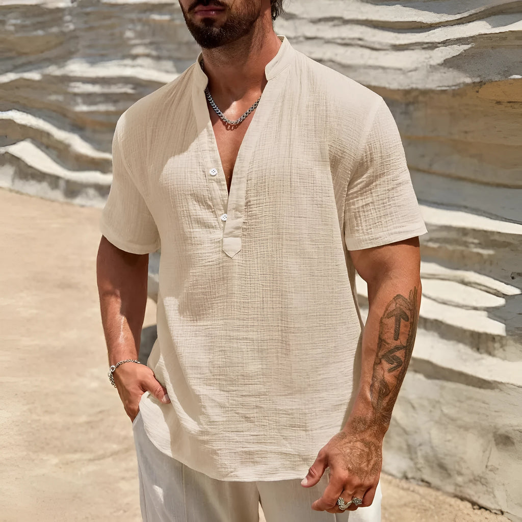 Men's solid colour short sleeve casual shirt with stand collar in polyester blend fabric