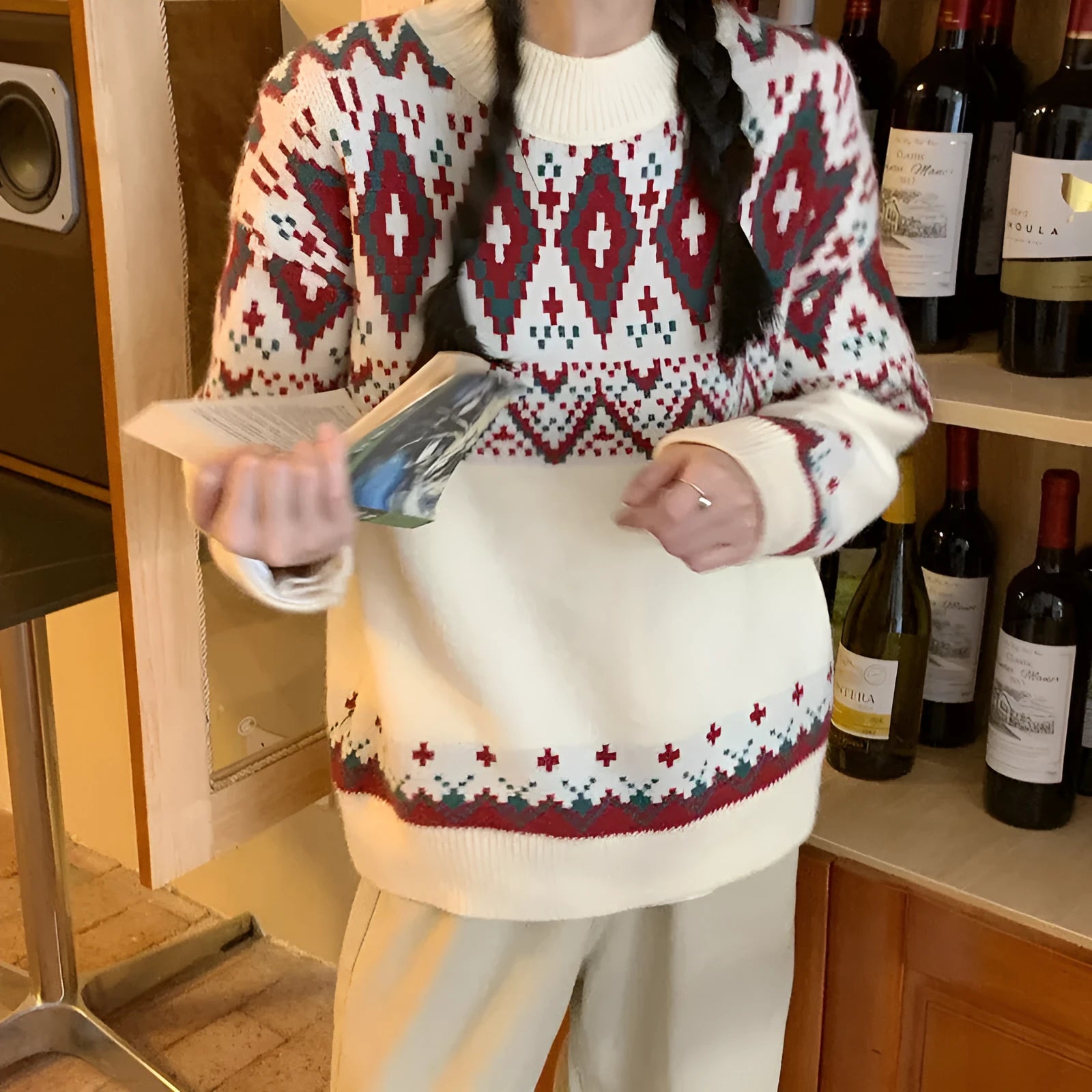 Striped pullover knitted top in loose retro style with long sleeves