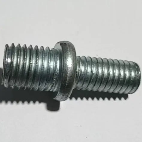 Ouma aluminium weeding head with visible screw thread for grass trimmer attachment.