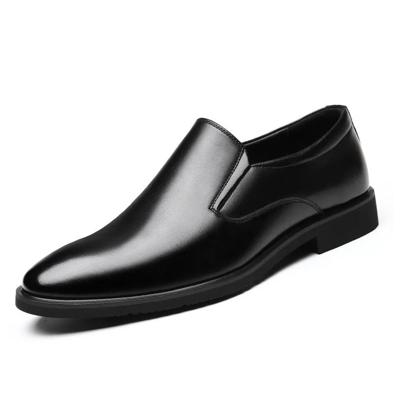 Men's black renewable leather business casual slip-on shoes with rubber sole and leather toe cap.
