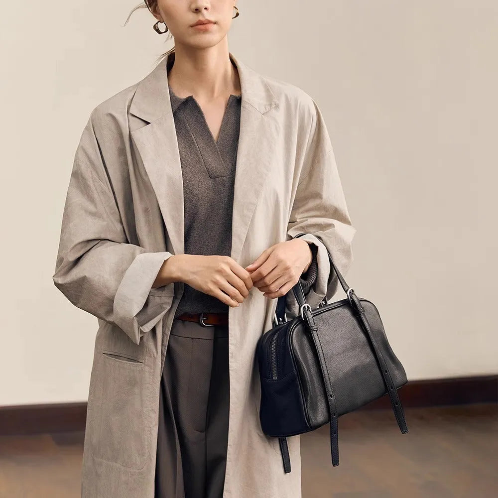 Women's retro genuine leather shoulder bag in horizontal square design with large capacity