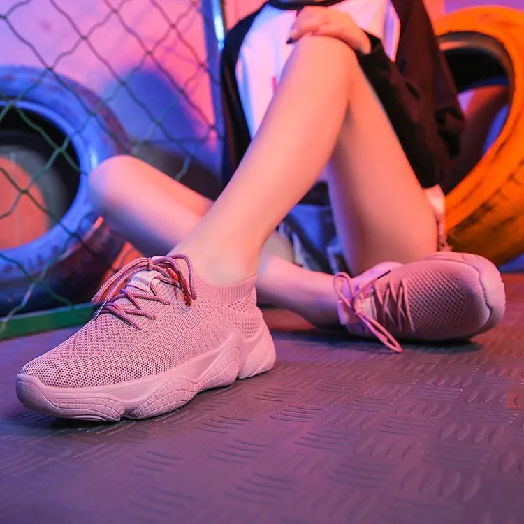 Women's white thick-soled sports shoes with woven upper and front strap closure