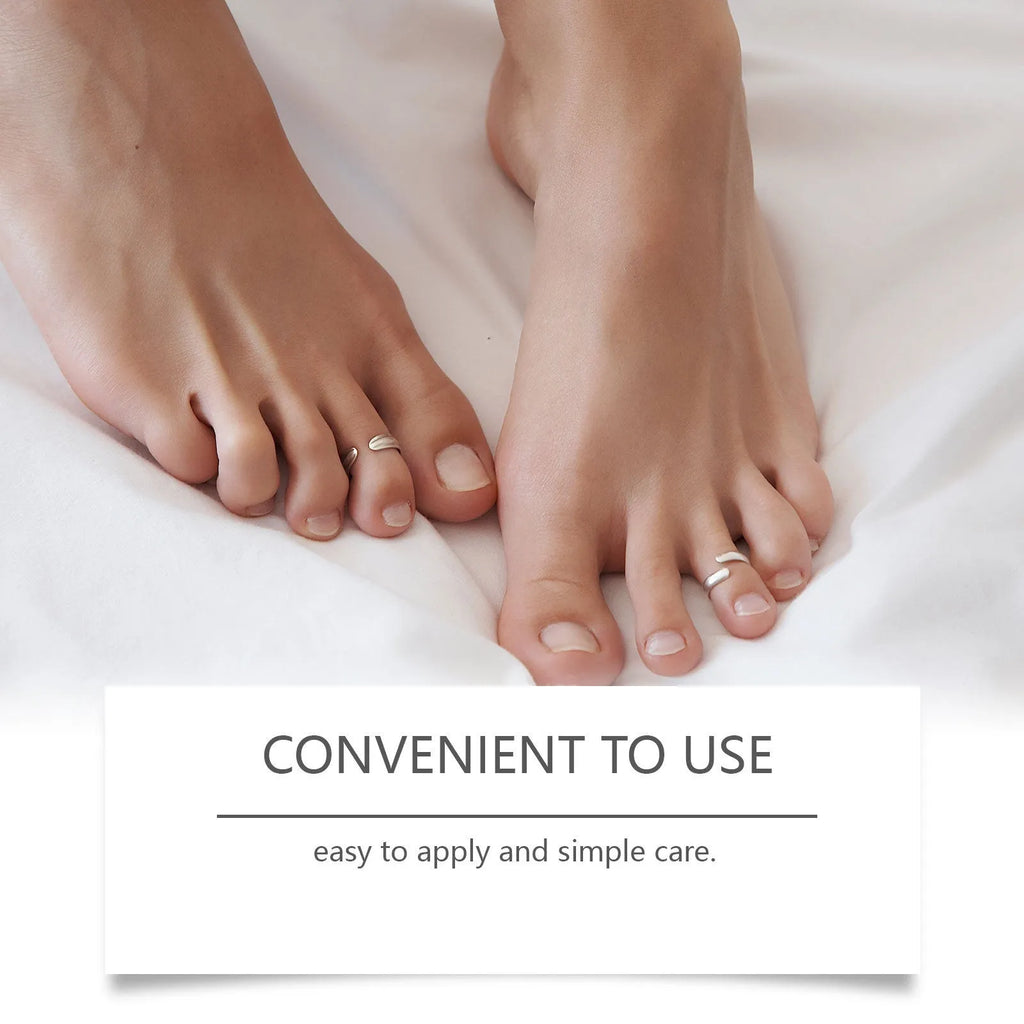 30ml bottle of mild nail care solution for daily brightening and nourishment