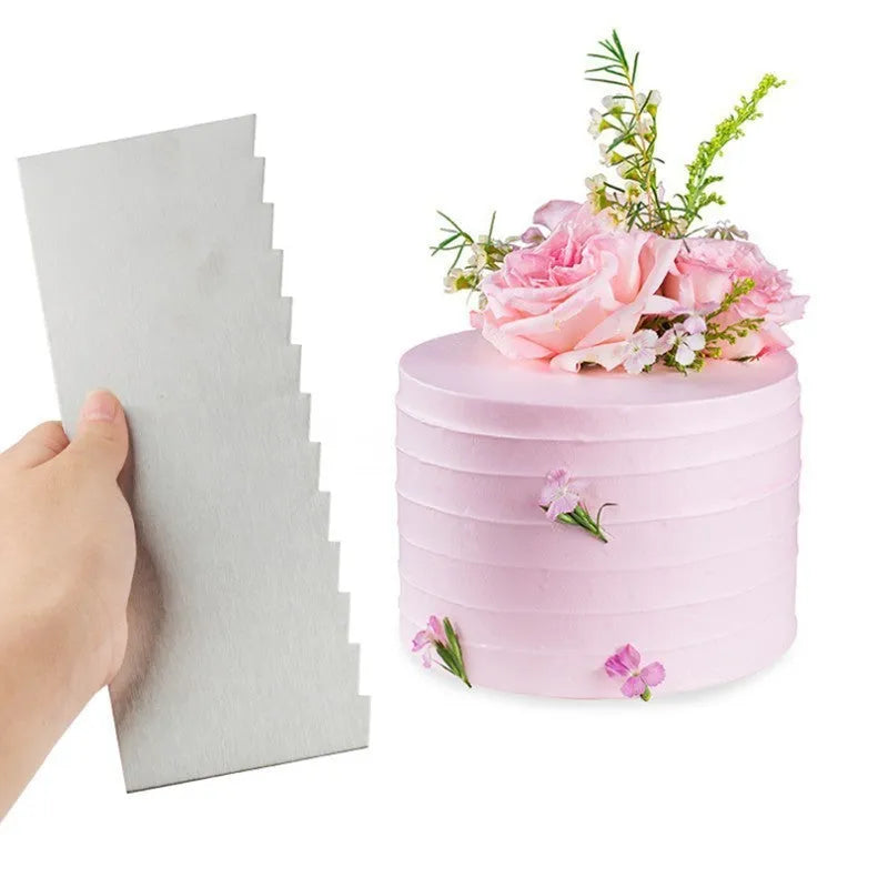 Stainless steel cream scraper with polygon pattern edges for cake decorating