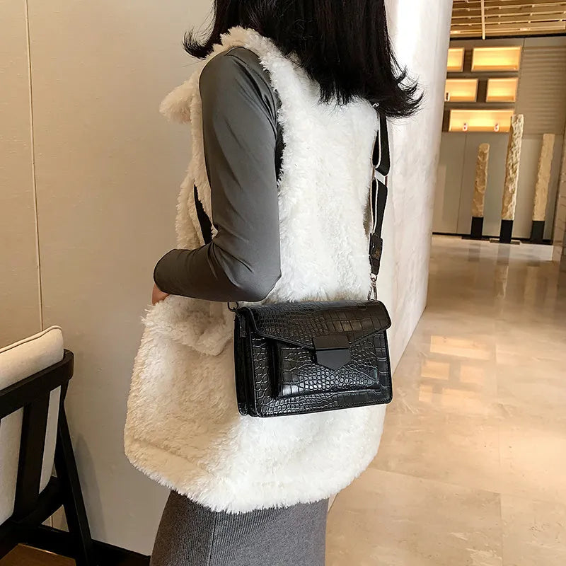 Vintage style crossbody bag in PU material showing 20cm width with four colour options