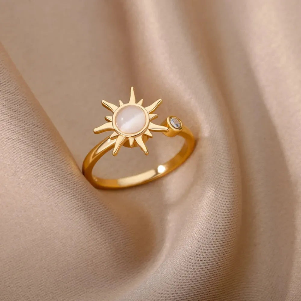 Simple geometric copper ring with adjustable opening and rotatable band for decompression
