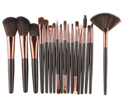 18-piece makeup brush set with fan-shaped cosmetic tools for professional application