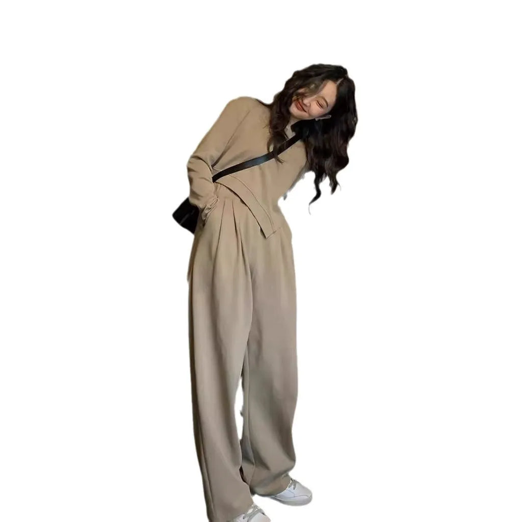 Women's khaki loose-fit casual sports suit with long sleeves and trousers