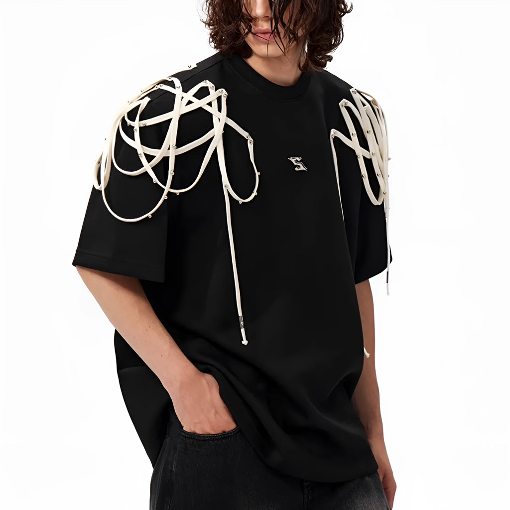 Black T-shirt with rivet ribbon padded shoulders, loose fit, round neck collar