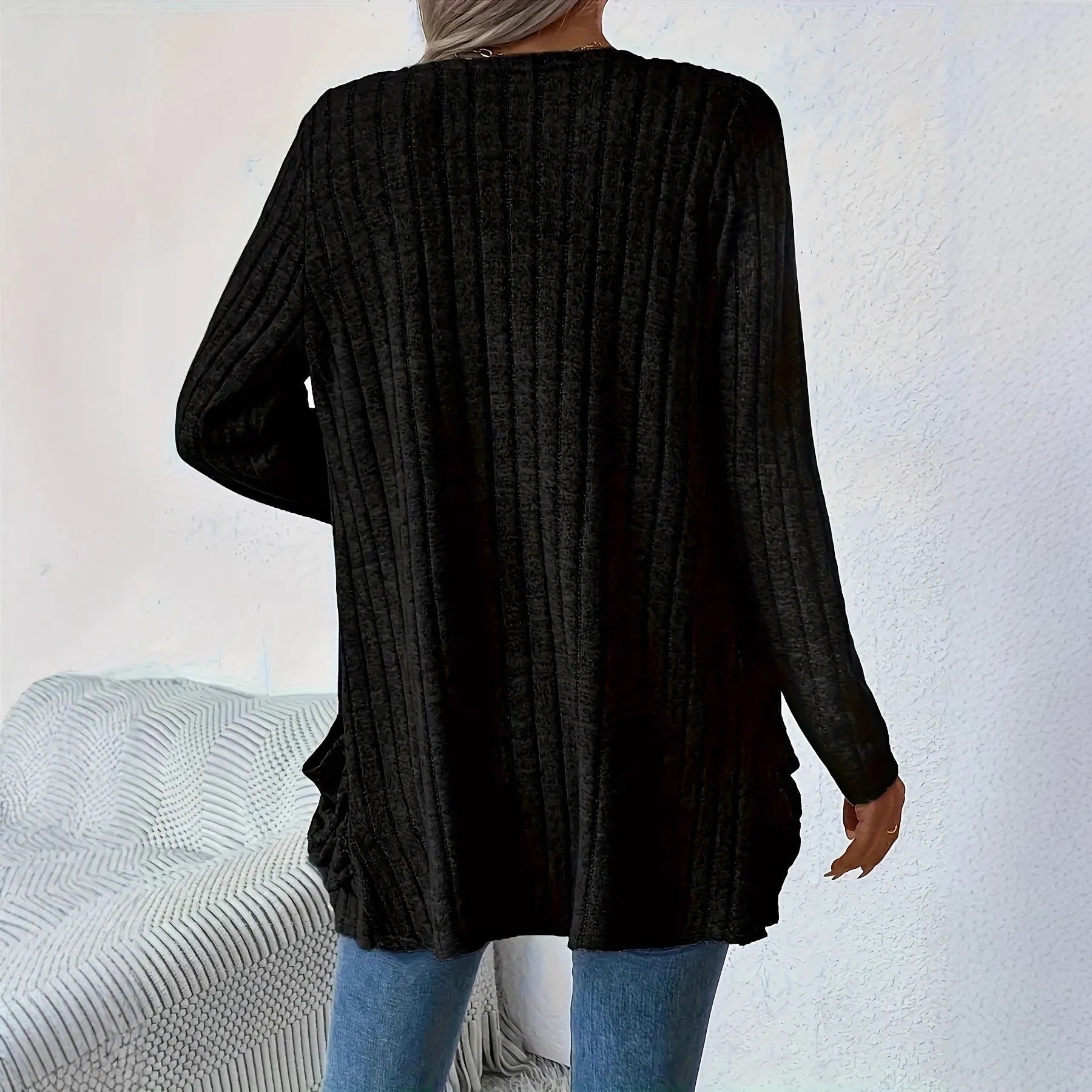 Solid colour long sleeve cardigan with pockets in loose fit, available in grandma grey or black