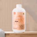500ml bottle of antibacterial pet shower gel with olive oil and shea butter for dogs and cats.