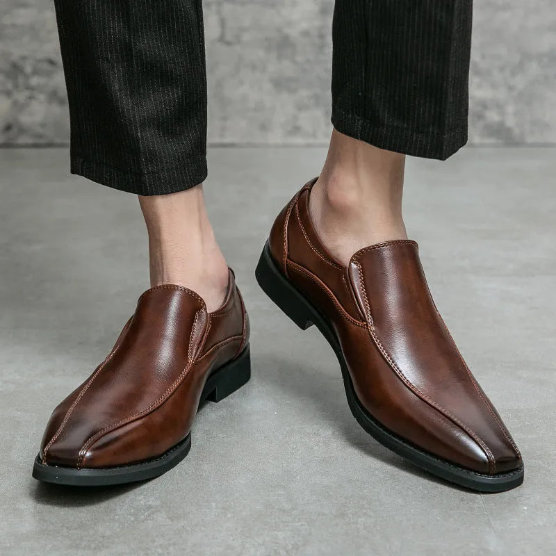 Men's black patent leather casual shoes with pointed toe design and rubber sole