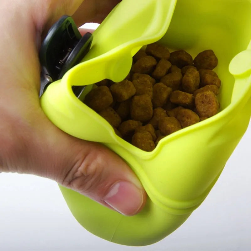 Silicone dog treat training bag with clip for belt attachment and magnetic closure