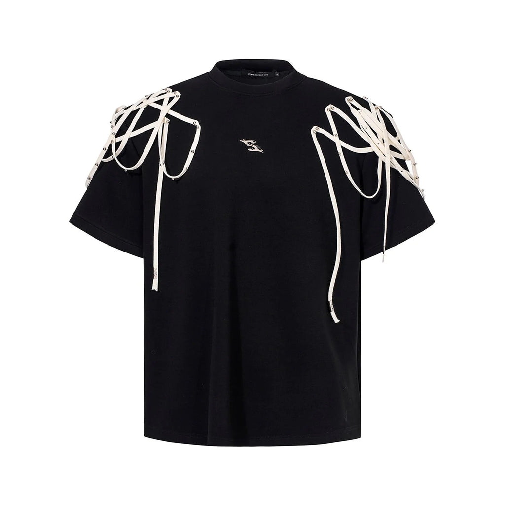 Black T-shirt with rivet ribbon padded shoulders, loose fit, round neck collar