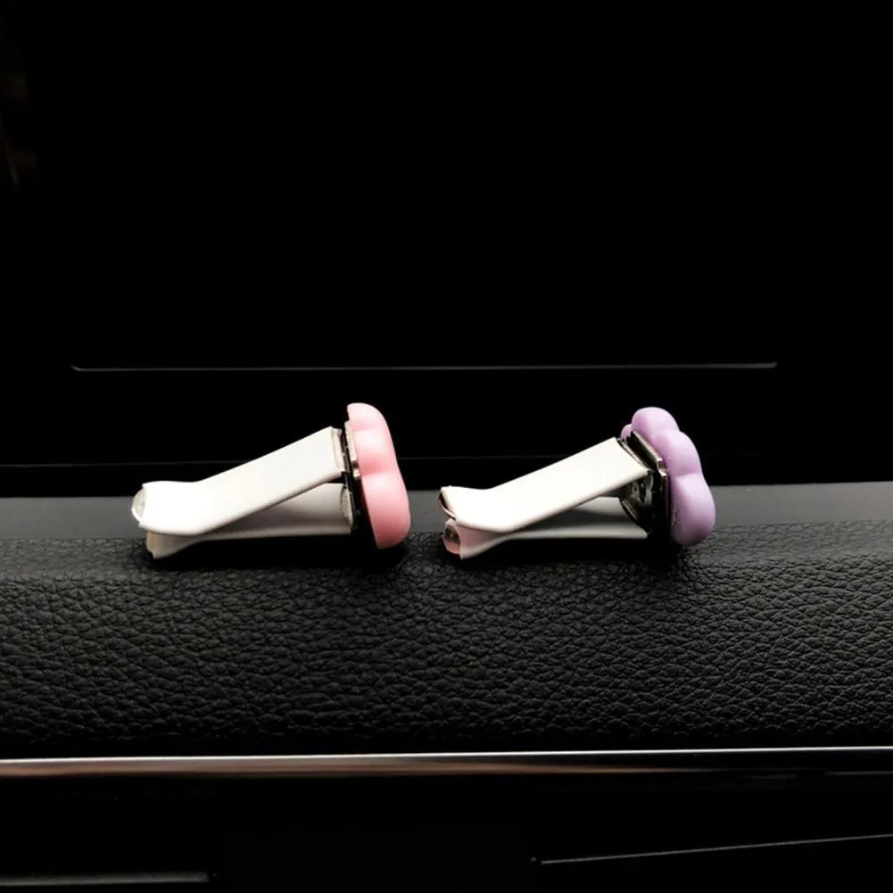 Resin cartoon car air freshener clip in multiple colours for vehicle vent attachment