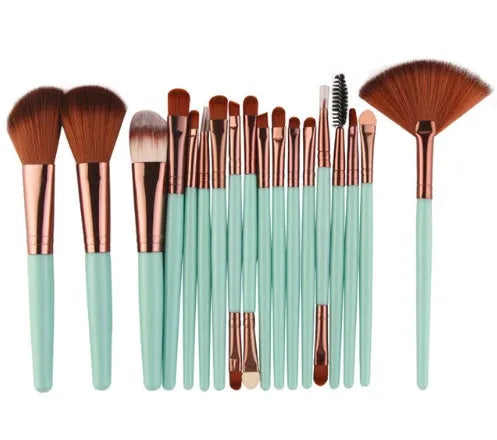 18-piece makeup brush set with fan-shaped cosmetic tools for professional application