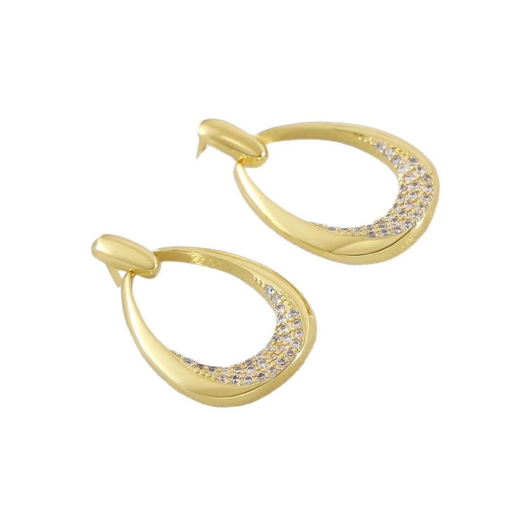 Yellow gold geometric drop-shaped women's earrings with a simple design.