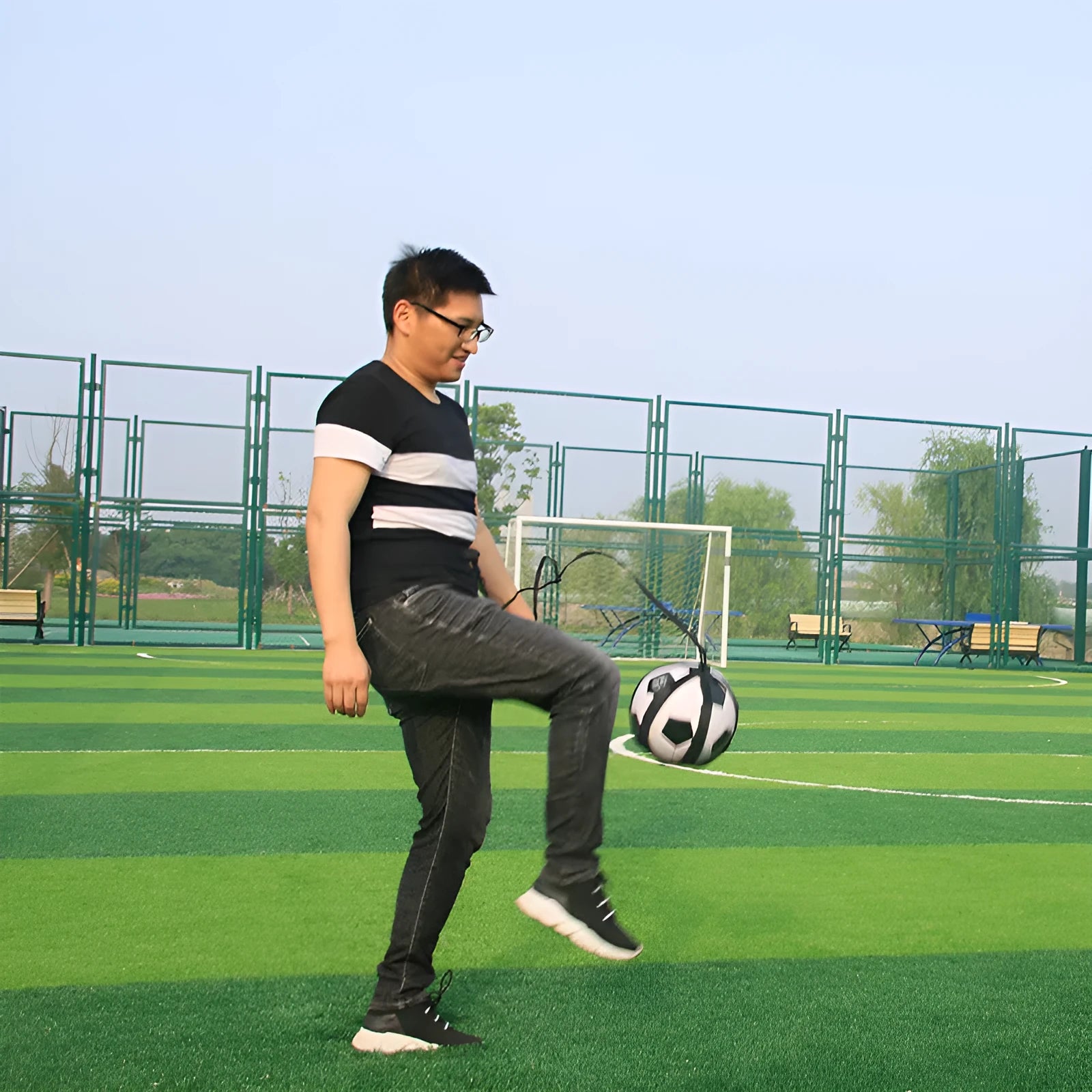 Black football juggling belt with 2 metre length for solo training practice