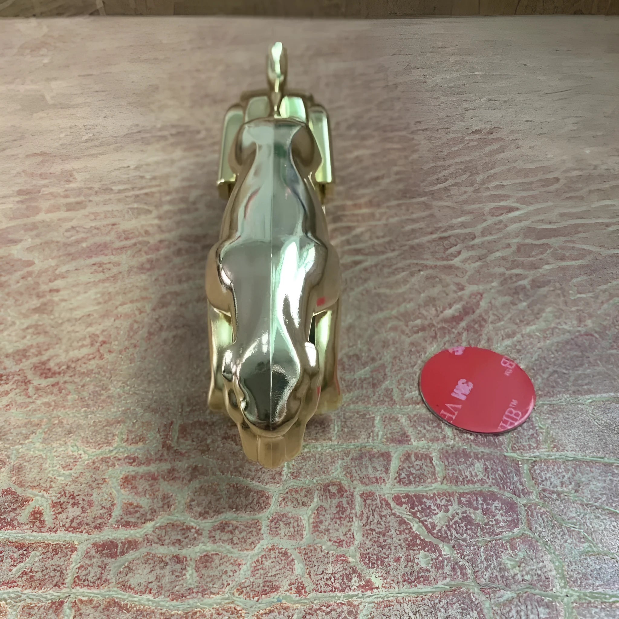 Car leopard rotatable mobile phone bracket in black, gold or silver finishes