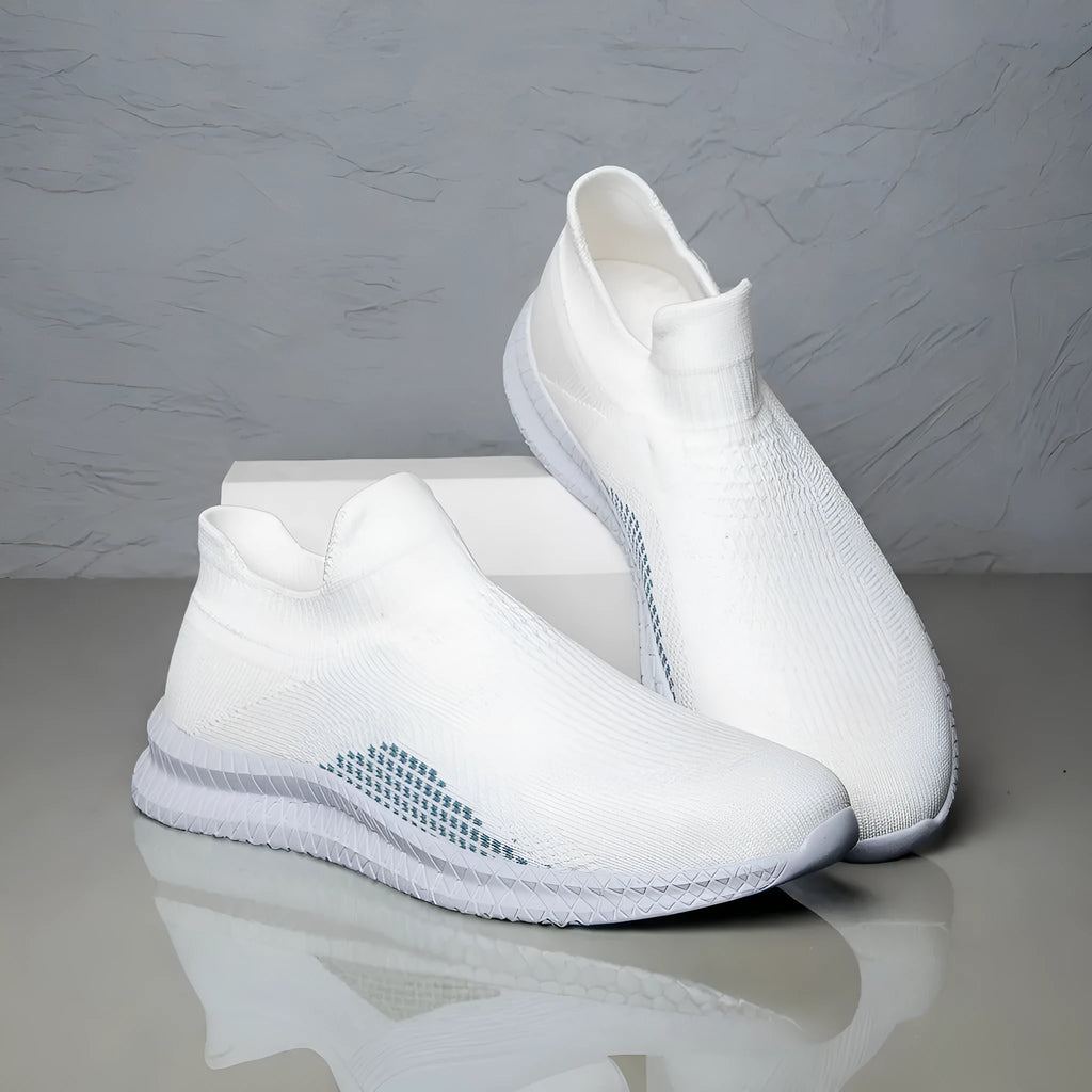 Popcorn Flyknit fabric casual sneaker in solid colour with low-top and round toe.