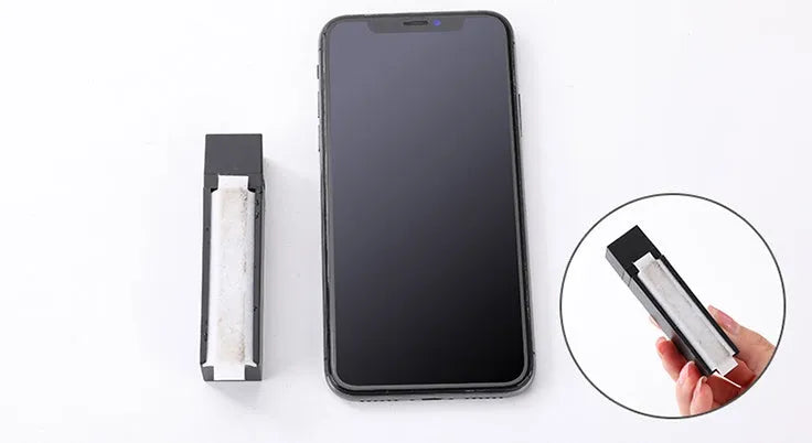 Black case containing 40 individually wrapped disposable screen cleaner wipes for mobile phones and tablets
