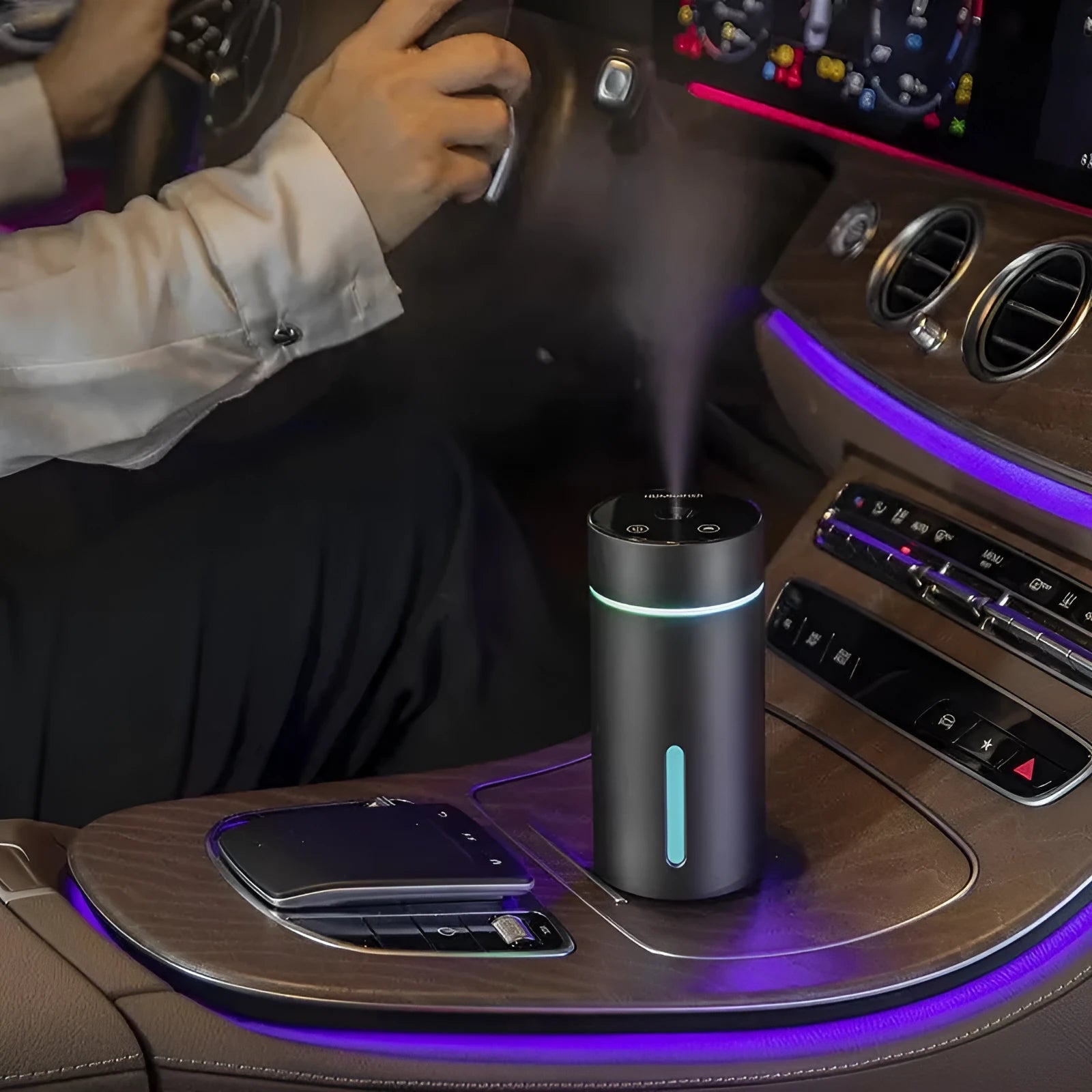 Aluminium alloy car humidifier and essential oil diffuser with 260ml water tank and colourful night light