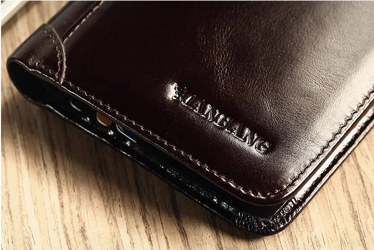 Men's leather bi-fold wallet with RFID protection in black or coffee brown
