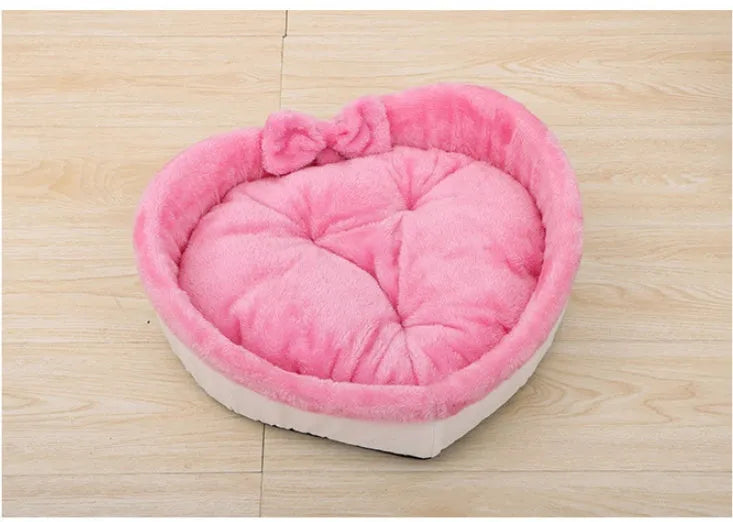 Heart-shaped soft cloth pet bed in grey and pink sizes M L XL for cats and dogs